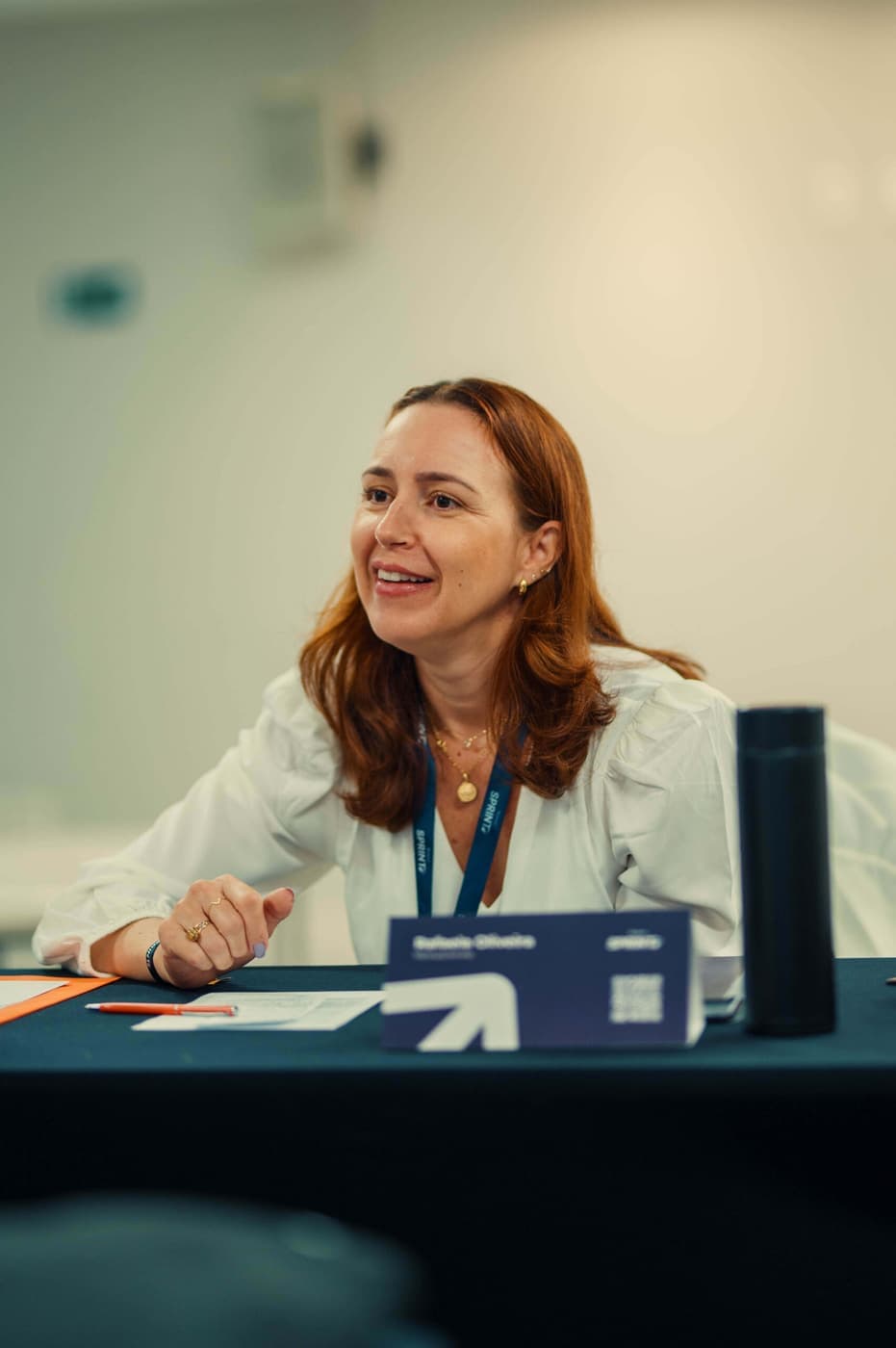 Participante sorrindo durante a imersão